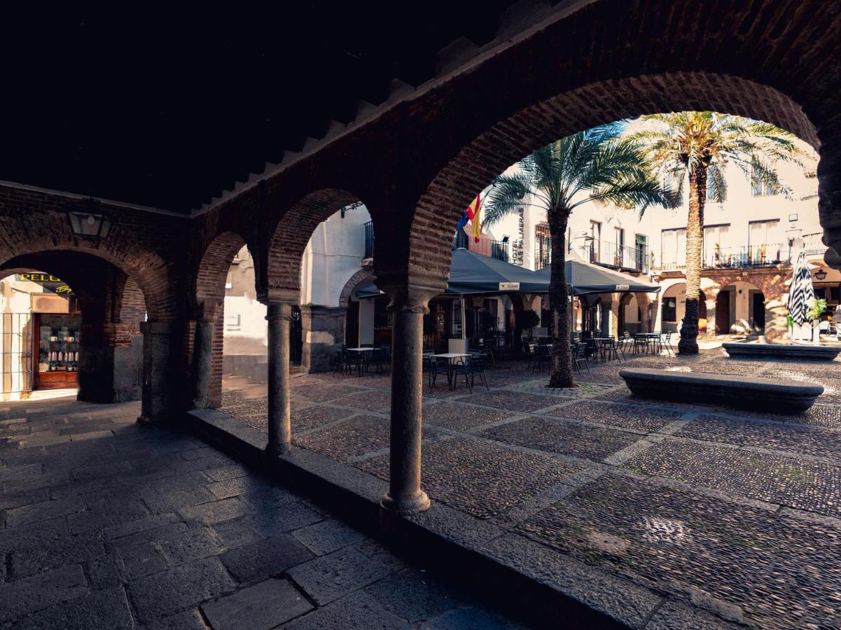 Hotel Las Palmeras By Vivere Stays Zafra Exterior photo