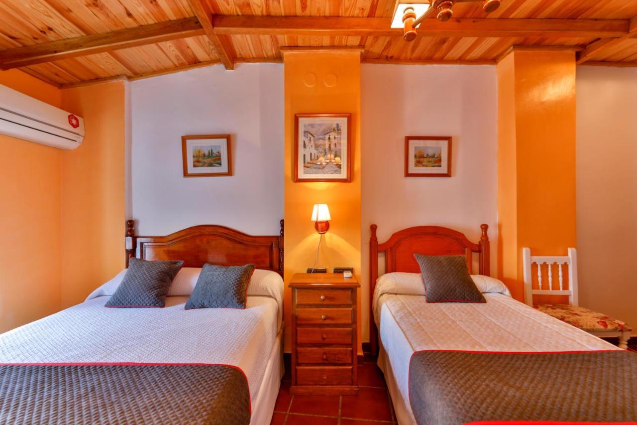 Hotel Las Palmeras By Vivere Stays Zafra Exterior photo