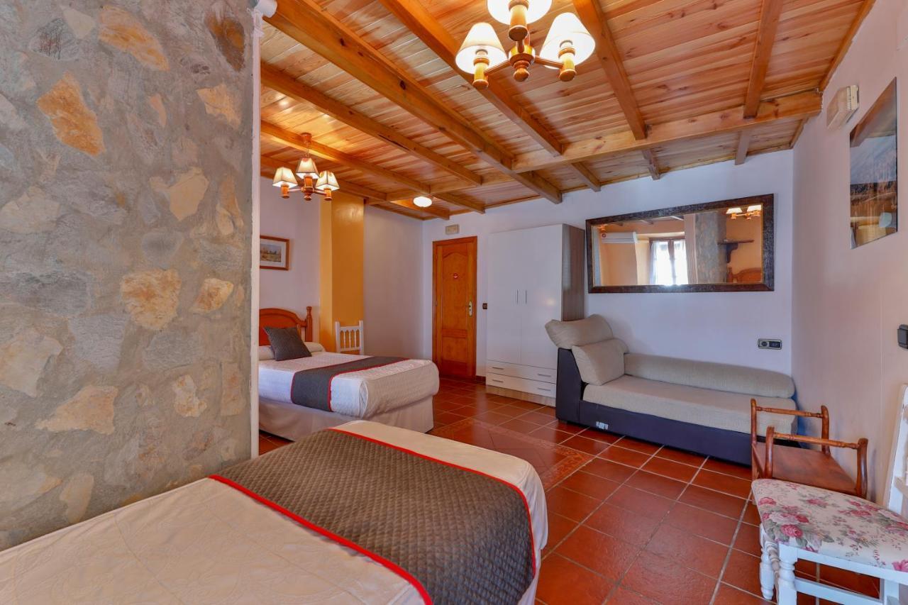 Hotel Las Palmeras By Vivere Stays Zafra Exterior photo