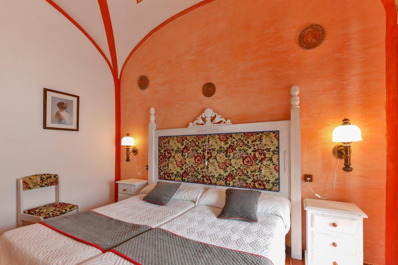 Hotel Las Palmeras By Vivere Stays Zafra Exterior photo